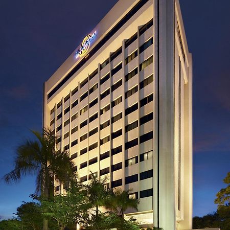 Singgasana Hotel 马卡萨 外观 照片