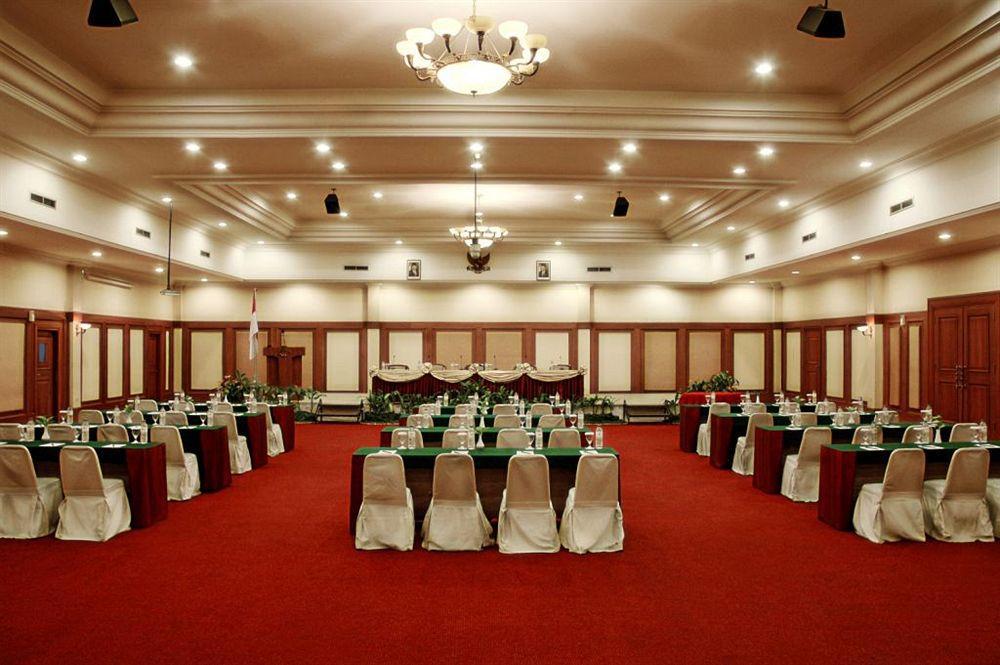 Singgasana Hotel 马卡萨 外观 照片