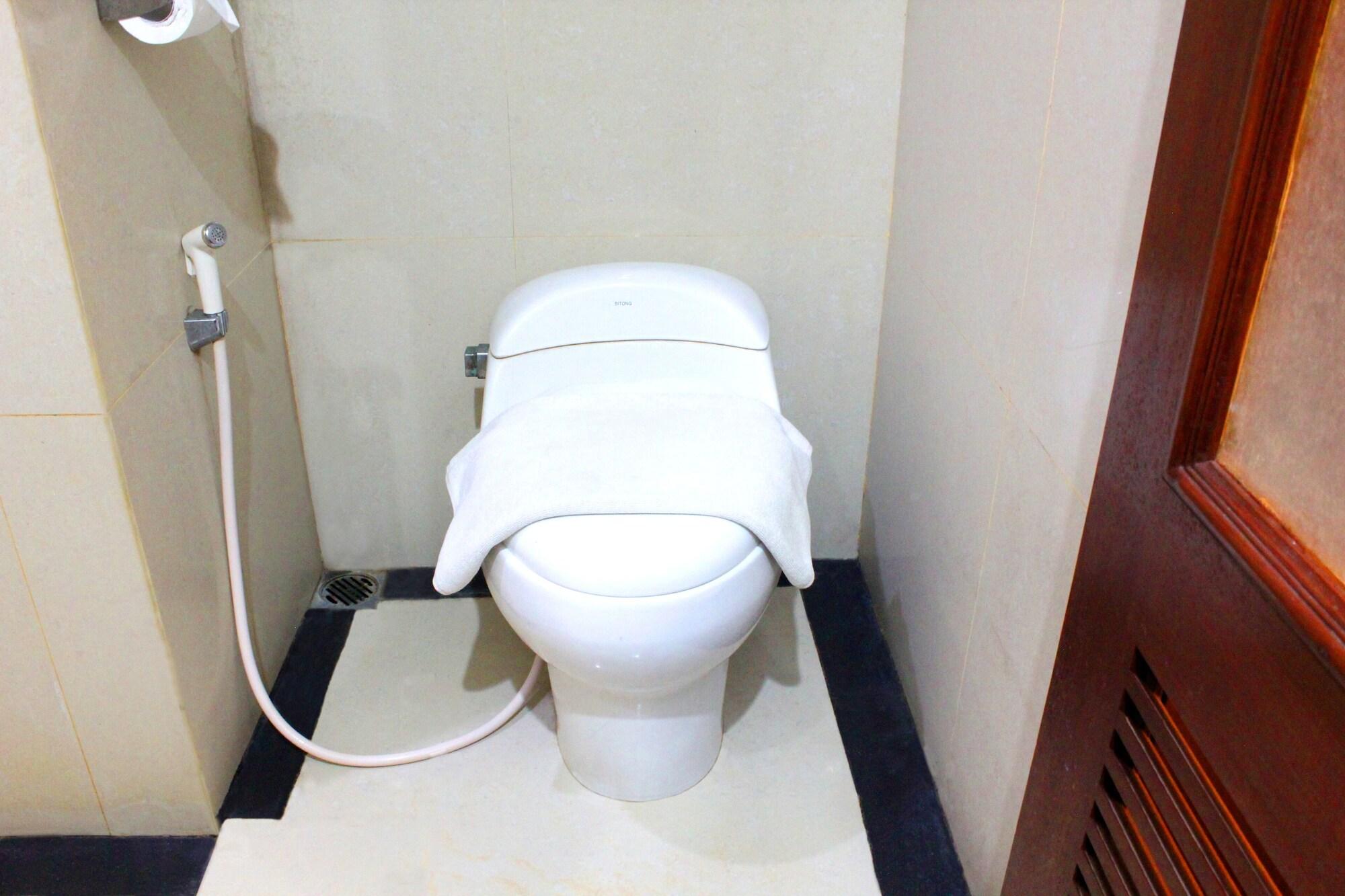 Singgasana Hotel 马卡萨 外观 照片