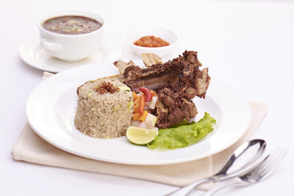 Singgasana Hotel 马卡萨 外观 照片