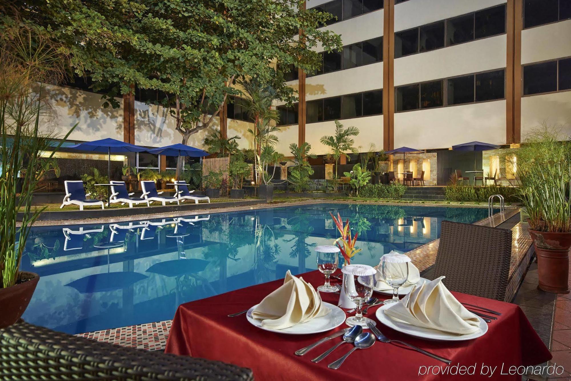 Singgasana Hotel 马卡萨 外观 照片