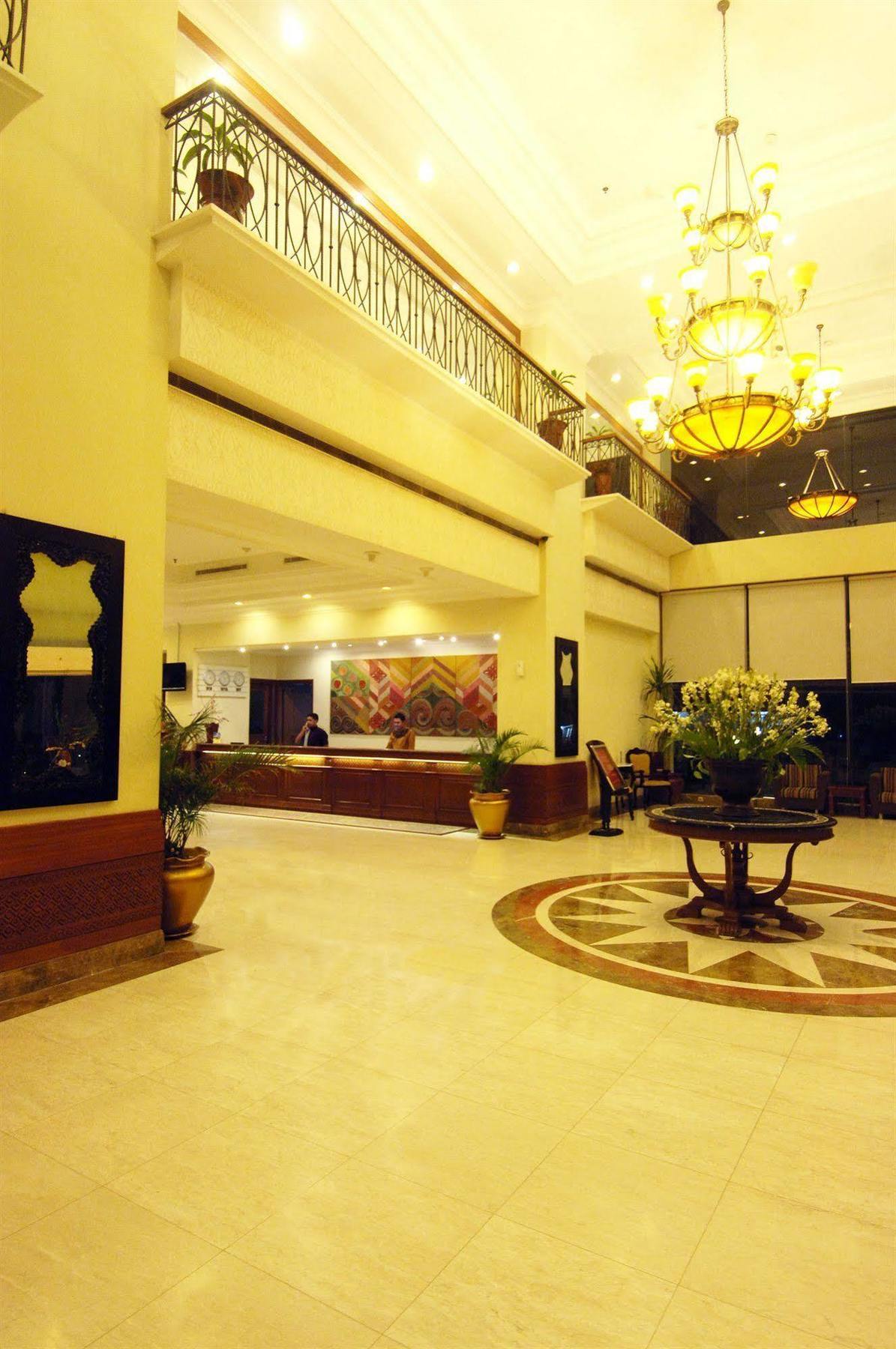 Singgasana Hotel 马卡萨 外观 照片