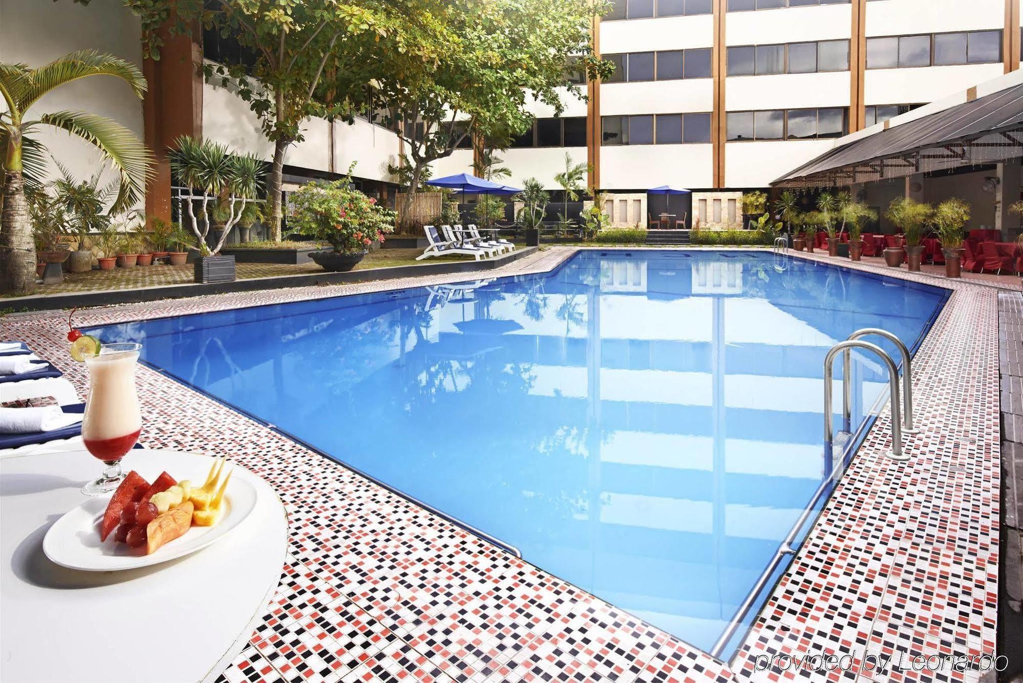 Singgasana Hotel 马卡萨 外观 照片
