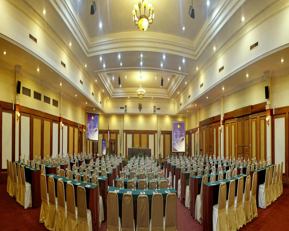 Singgasana Hotel 马卡萨 外观 照片
